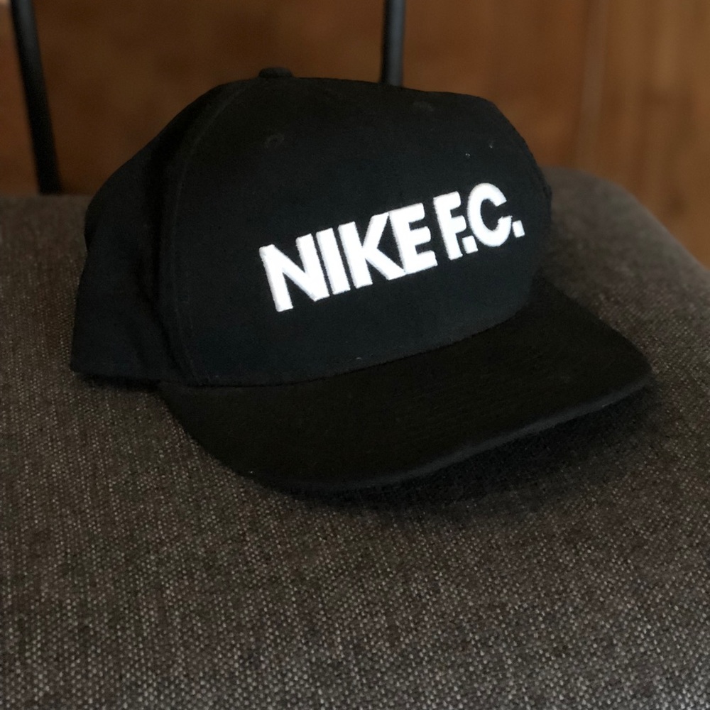 Nike cap - Picture 4 of 4